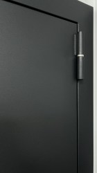 Stalnaya-dver-Flat-80-Neoklassika-s-shumoizolyatsiey-Skladskoy-assortiment-_IMG_E3155_12
